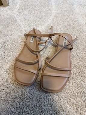 Steve Madden Size 9 Sandals